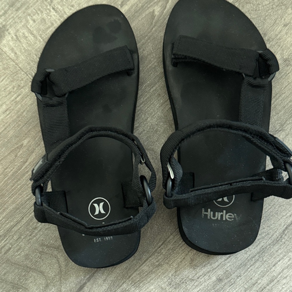 Hurley Black Textured Sole Sandals